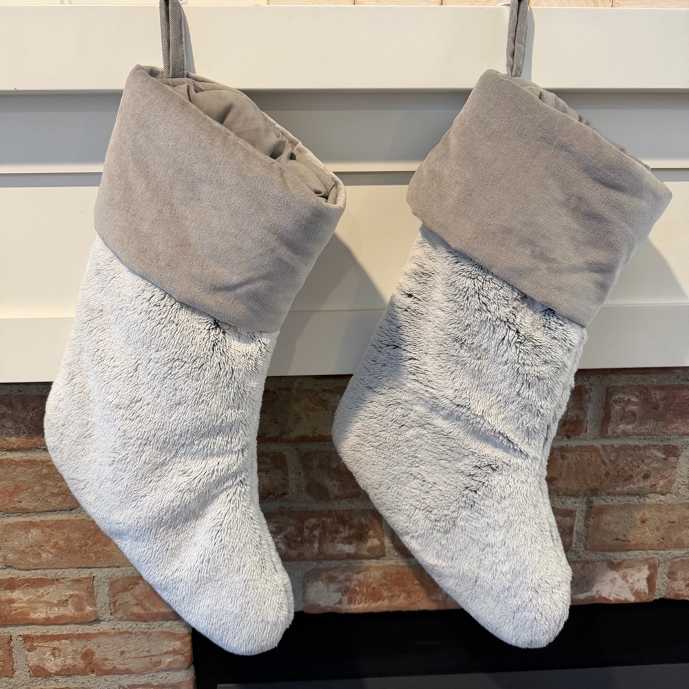 Pottery Barn Faux Fur Holiday Christmas Stockings Silver Gray 20” Festive Luxe